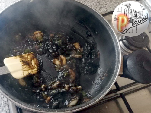 Arroz negro. Tinta Arroz negro. Tinta