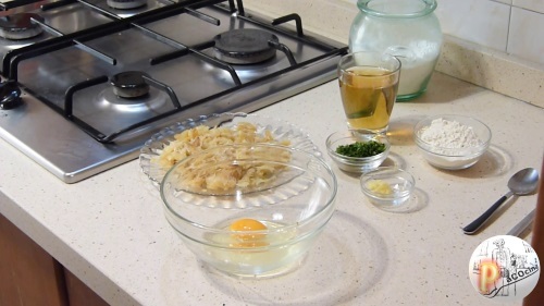 Todo para mezclar los buñuelos de bacalao Todo para mezclar los buñuelos de bacalao