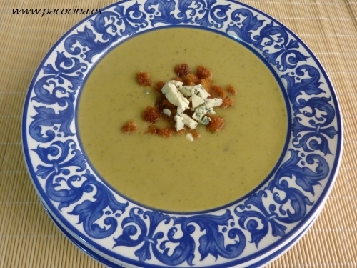 Crema de calabacín y queso azul Crema de calabacín y queso azul