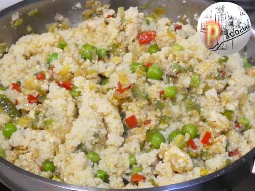 Cuscús con pollo al curri, mezclar Cuscús con pollo al curri, mezclar