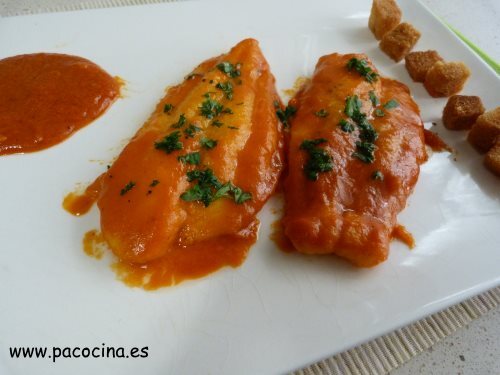 Panga en salsa de pimientos del piquillo Panga en salsa de pimientos del piquillo