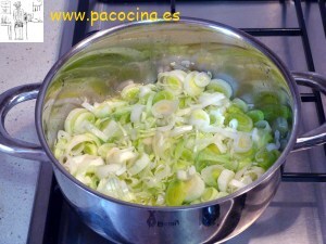 Brócoli gratinado en crema de puerros Brócoli gratinado en crema de puerros