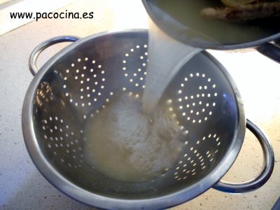 Caldo de pescado colar Caldo de pescado colar