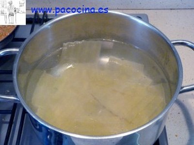 Canelones rellenos de carne Canelones rellenos de carne