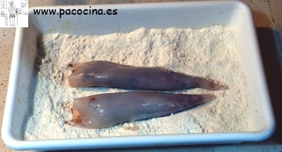 Chipirones rellenos en salsa Chipirones rellenos en salsa