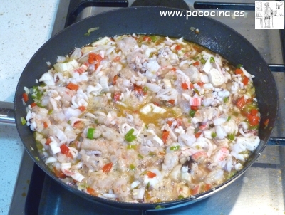 Chipirones rellenos en salsa farsa Chipirones rellenos en salsa farsa