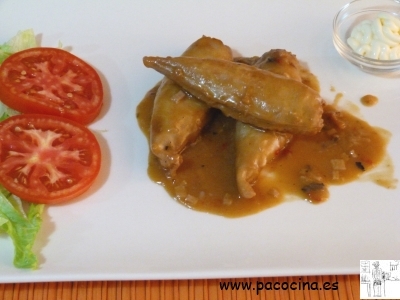 Chipirones rellenos en salsa Chipirones rellenos en salsa