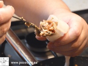 Chipirones rellenos en salsa Chipirones rellenos en salsa