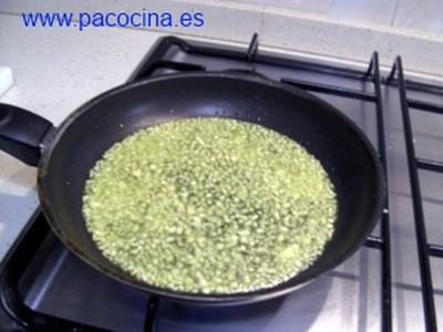 Freir ajos picados Freir ajos picados