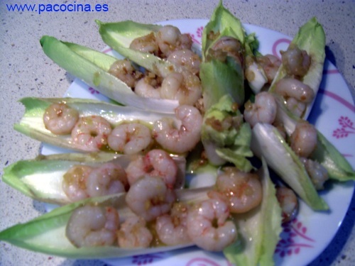 Ensalada templada de endibias y gambas Ensalada templada de endibias y gambas