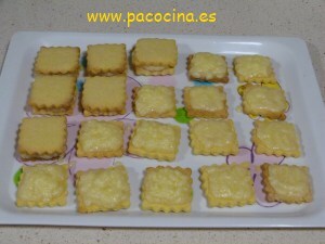 Galletas rellenas de limón Galletas rellenas de limón