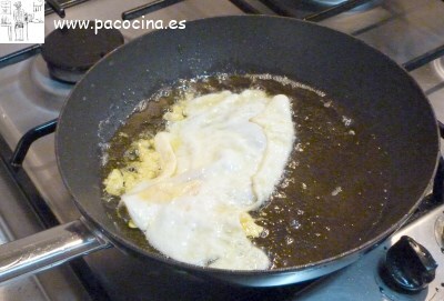 Gazpacho de espárragos huevos fritos Gazpacho de espárragos huevos fritos