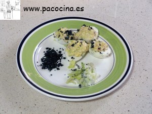 Huevos rellenos de mar Huevos rellenos de mar