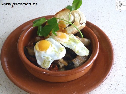 Panceta con huevos de codorniz Panceta con huevos de codorniz