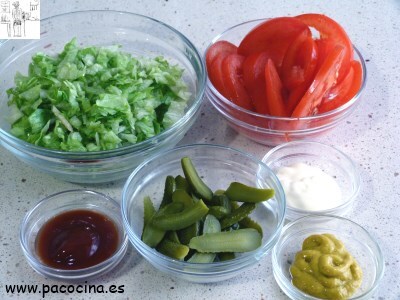 Perrito caliente verduras cortadas Perrito caliente verduras cortadas