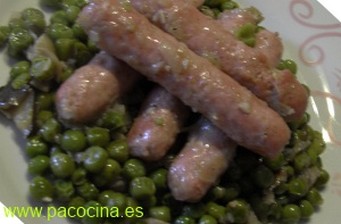 Salchichas con guisantes y setas Salchichas con guisantes y setas