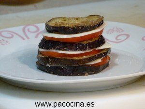 Torre de berejenas en salsa de anchoas Torre de berejenas en salsa de anchoas