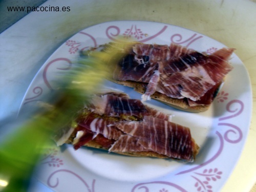 Tostada de huerta y dehesa Tostada de huerta y dehesa